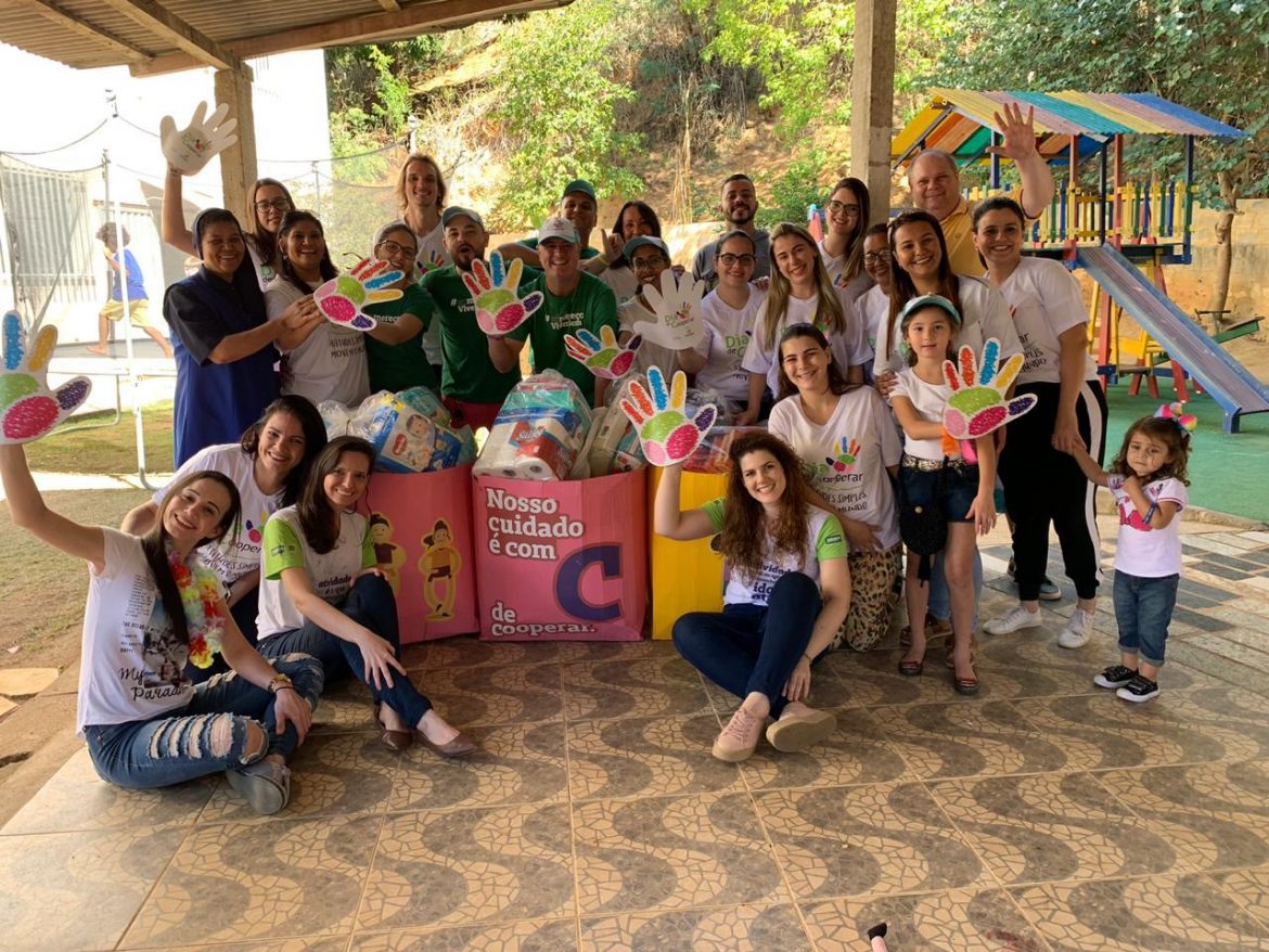 Dia de Cooperar: Mater Christi recebe doações da Unimed Noroeste