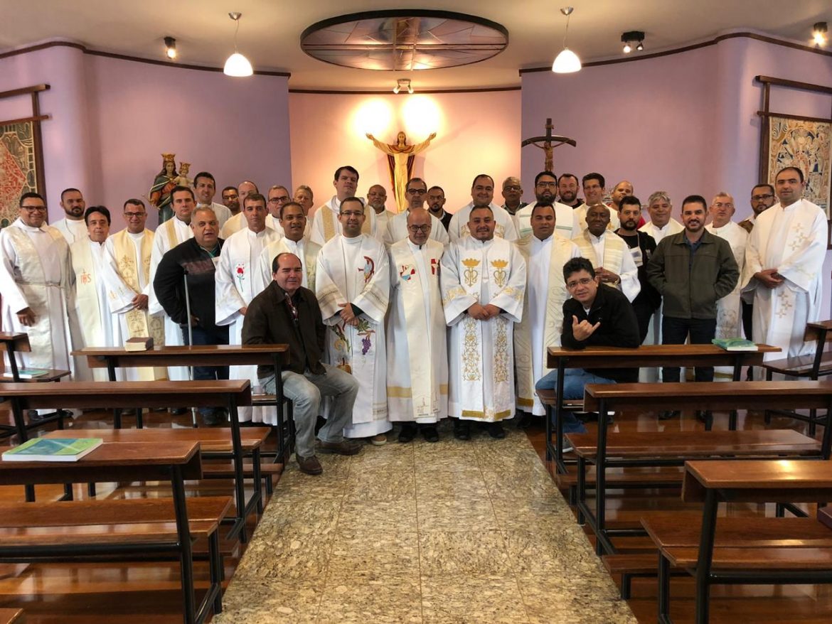 Assembleia Regional de Presbíteros conta com representantes da nossa diocese