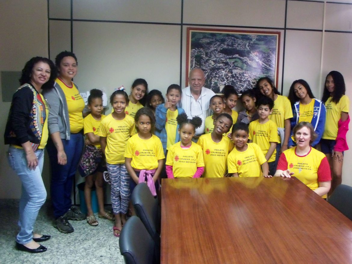 Pequenos do Projeto Crubixá conversam com prefeito sobre desenvolvimento da cidade