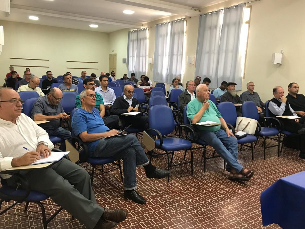 Clero diocesano se reúne nesta sexta