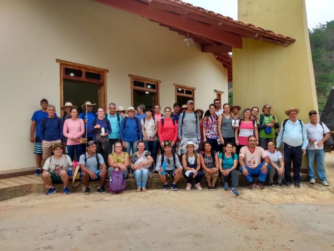 Peregrinos iniciam caminhada de 113 km rumo ao Santuário Diocesano