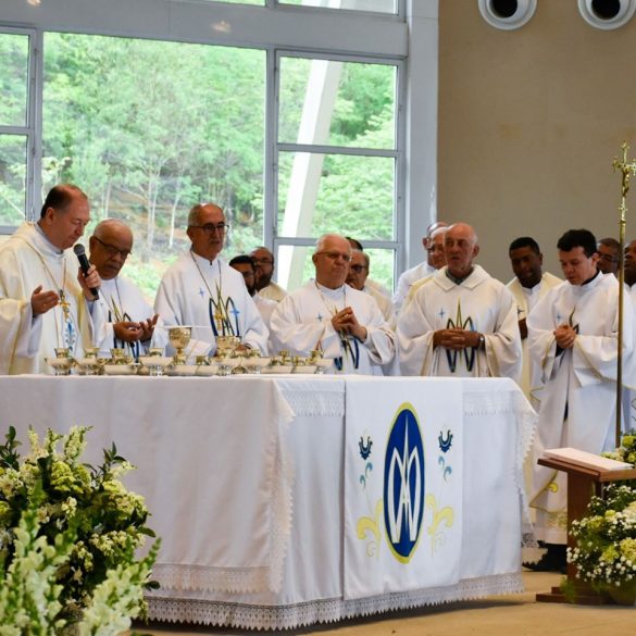 70652166_1465697863597663_1247215273912565760_o Festa de Nossa Senhora da Saúde reúne devotos em lindo momento de fé
