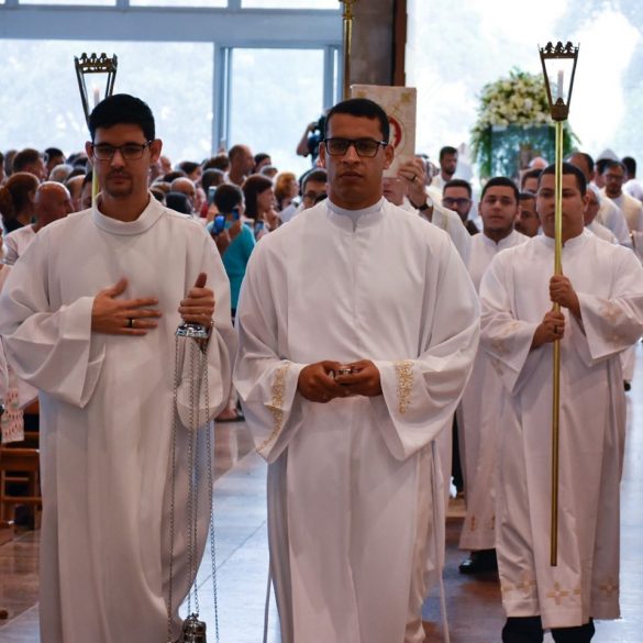 78353896_1465696440264472_5041796103716995072_o Festa de Nossa Senhora da Saúde reúne devotos em lindo momento de fé