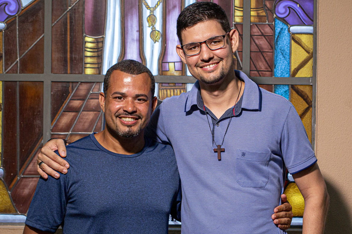 DIÁCONOS MELQUISEDEC E WALDEMIR REALIZAM RETIRO ESPIRITUAL