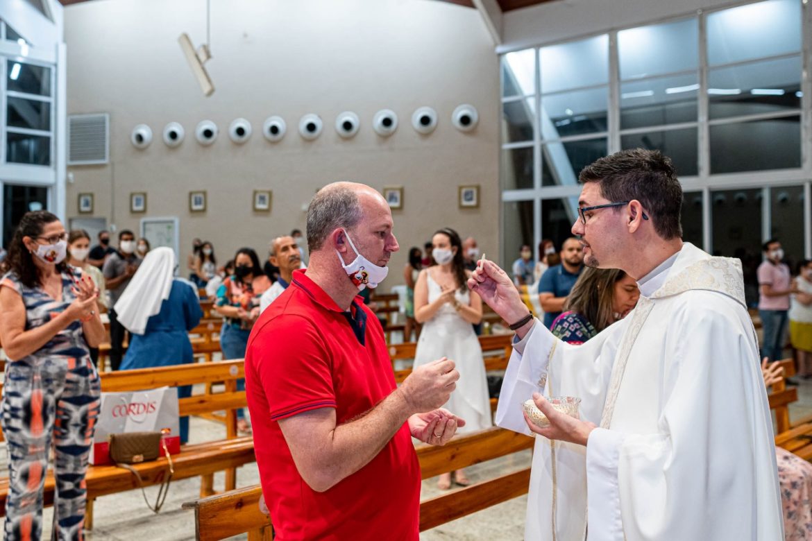 DIOCESE DE COLATINA COMEMORA ORDENAÇÃO PRESBITERAL DE MELQUISEDEC E WALDEMIR