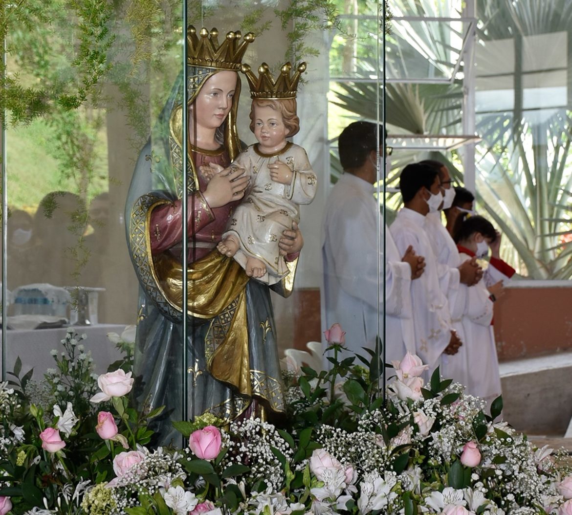 127886969_1815895028577943_2984361646081203642_o FESTA DE NOSSA SENHORA DA SAÚDE É MARCADA POR  MOMENTOS DE FÉ E DEVOÇÃO MARIANA
