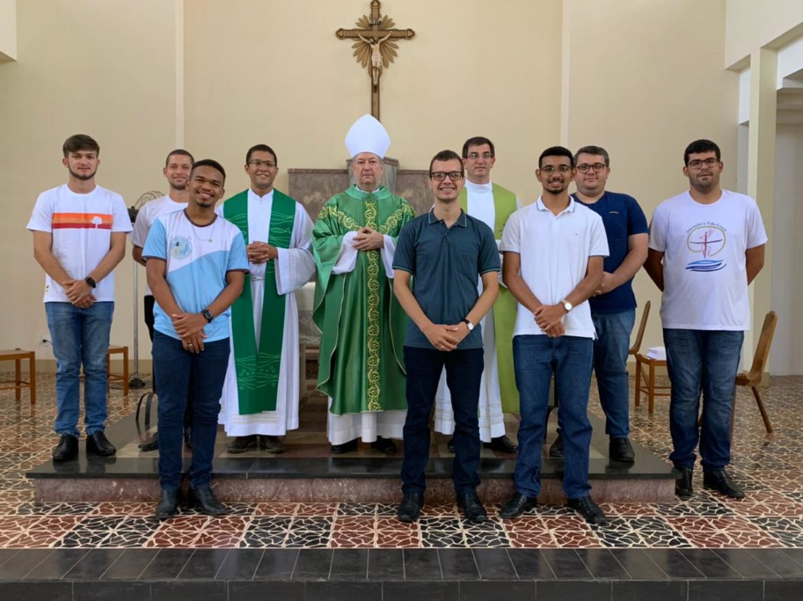 Seminário SEMINARISTAS ENVIAM CARTA DE AGRADECIMENTO A DOM WLADIMIR