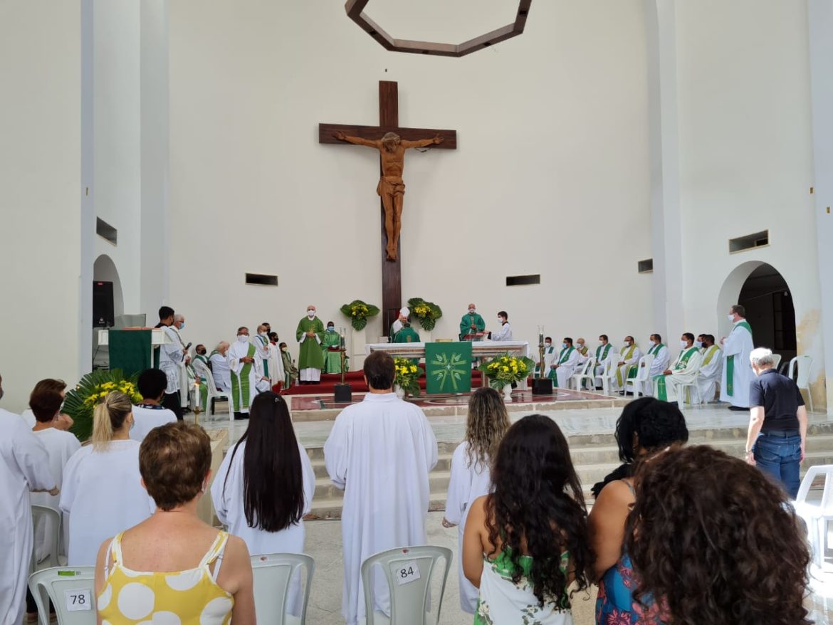 MISSA EM AÇÃO DE GRAÇAS PELO MINISTÉRIO EPISCOPAL DE DOM WLADIMIR NA DIOCESE DE COLATINA