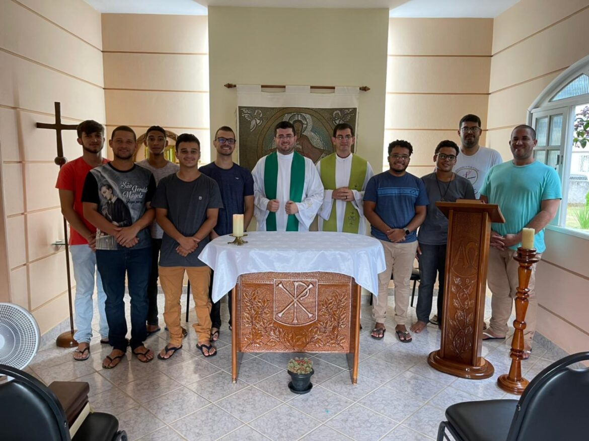 Missa e retiro marcam retorno das atividades do Seminário Diocesano