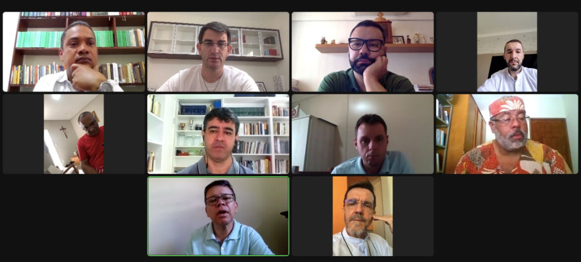 Reitores e representantes dos presbíteros se encontram virtualmente