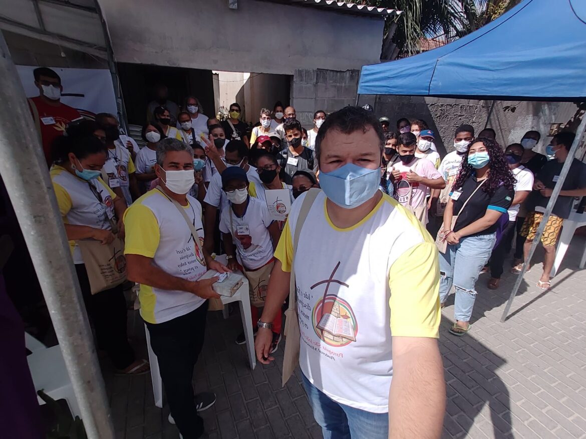 Paróquia São João Paulo II realiza missão no bairro Jocafe, em Linhares