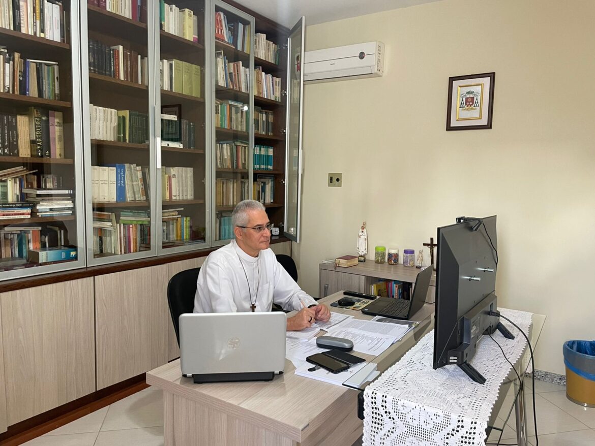 Dom Lauro participa de sua primeira Assembleia Geral da CNBB como bispo