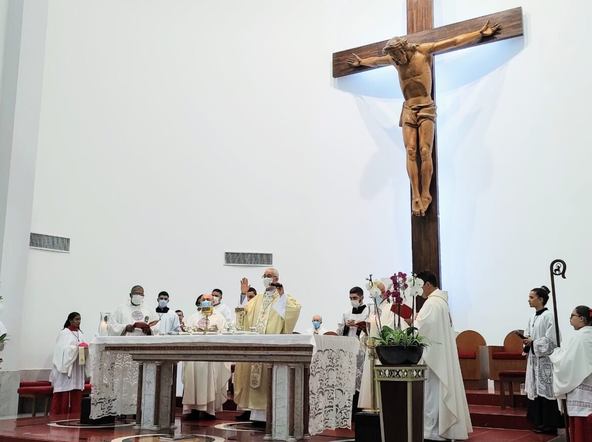 Missa marca os 32 anos da Diocese de Colatina