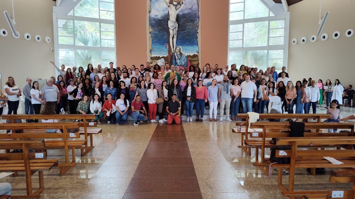 Catequistas de Colatina participam de romaria ao Santuário Diocesano