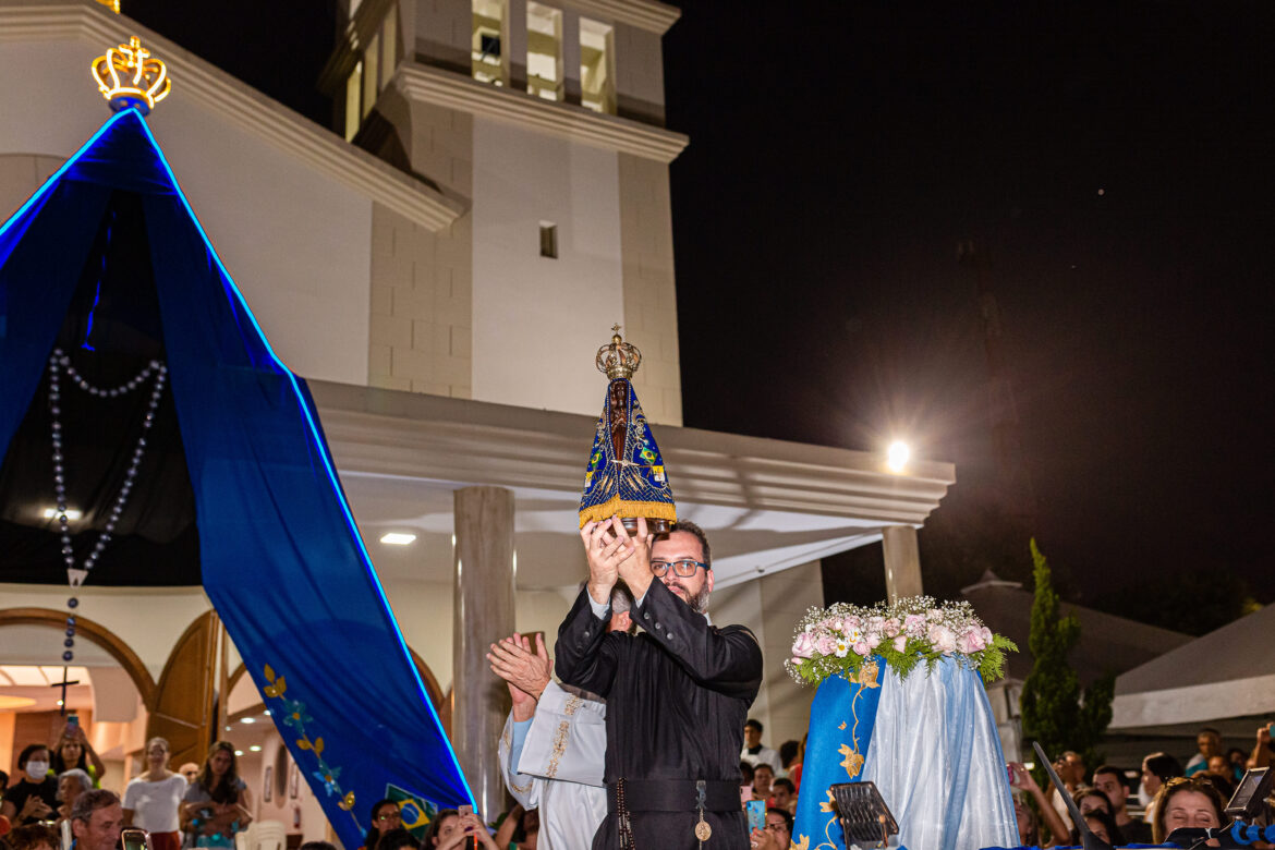 Confira imagens da Festa de Nossa Senhora Aparecida em Aracruz
