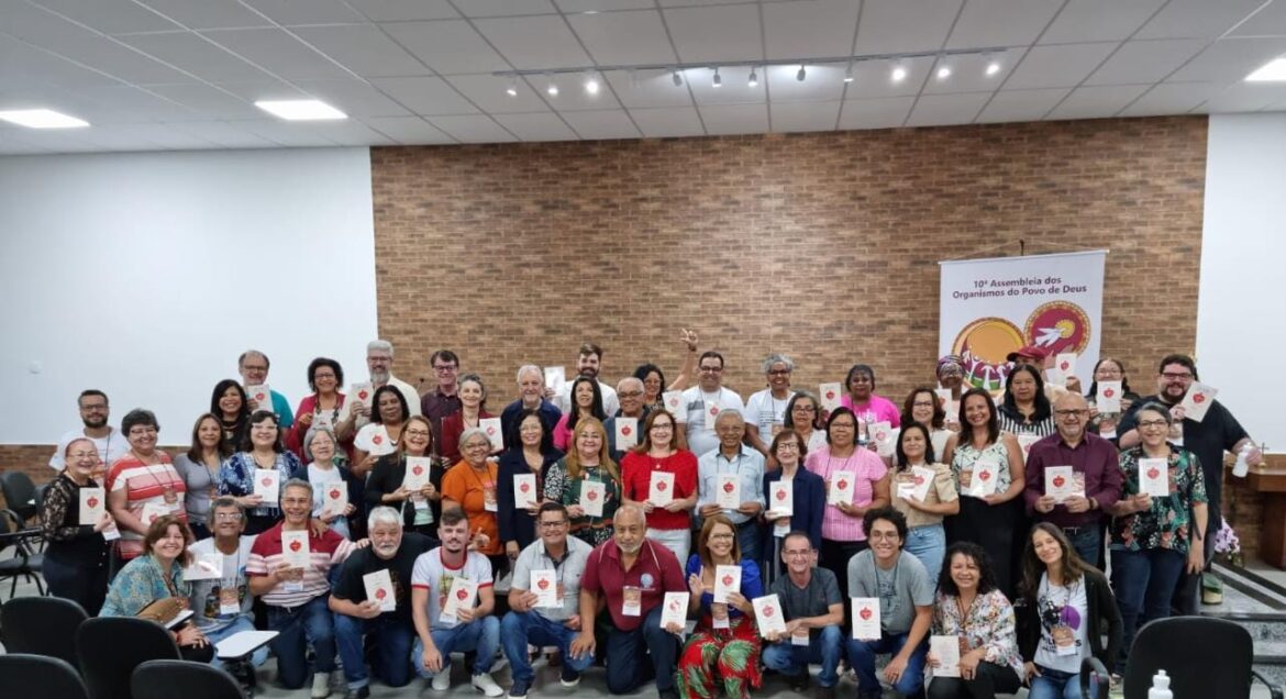 ad1c38ed-6079-463f-88dd-5b542f71e92b ES é representado na 10ª Assembleia dos Organismos do Povo de Deus