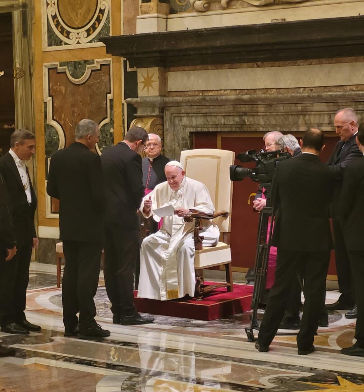 Padre Edgar se encontra com o Papa Francisco