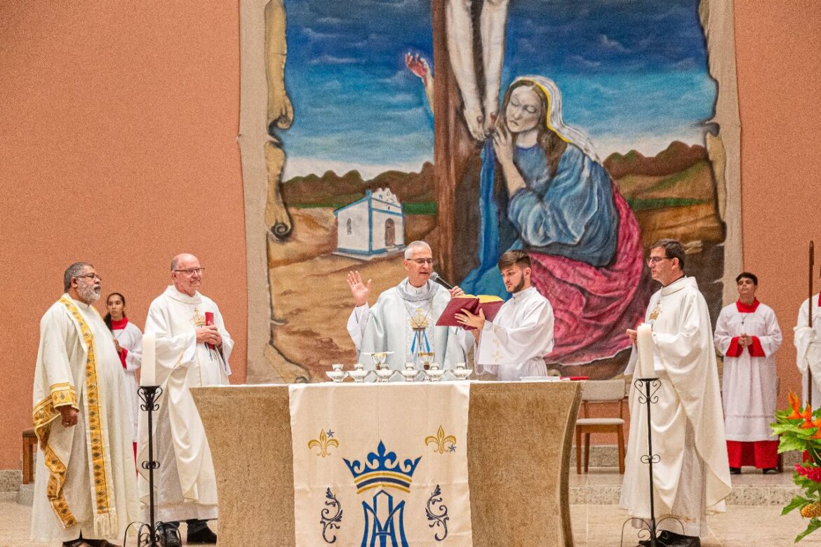 ANO JUBILAR: DOM LAURO CELEBRA A MISSA DE FEVEREIRO EM HONRA À MÃE DA SAÚDE