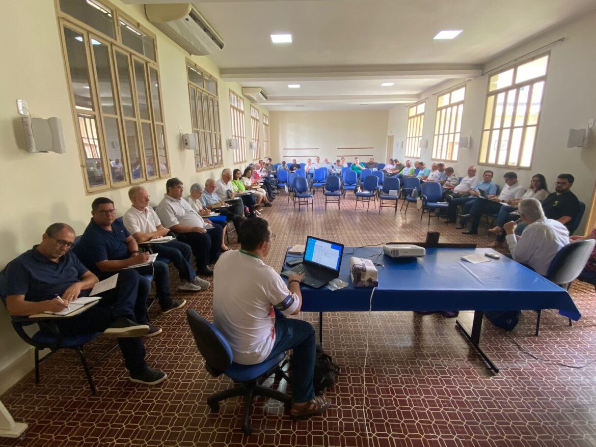 CONSELHO PASTORAL DIOCESANO PROMOVE REUNIÃO
