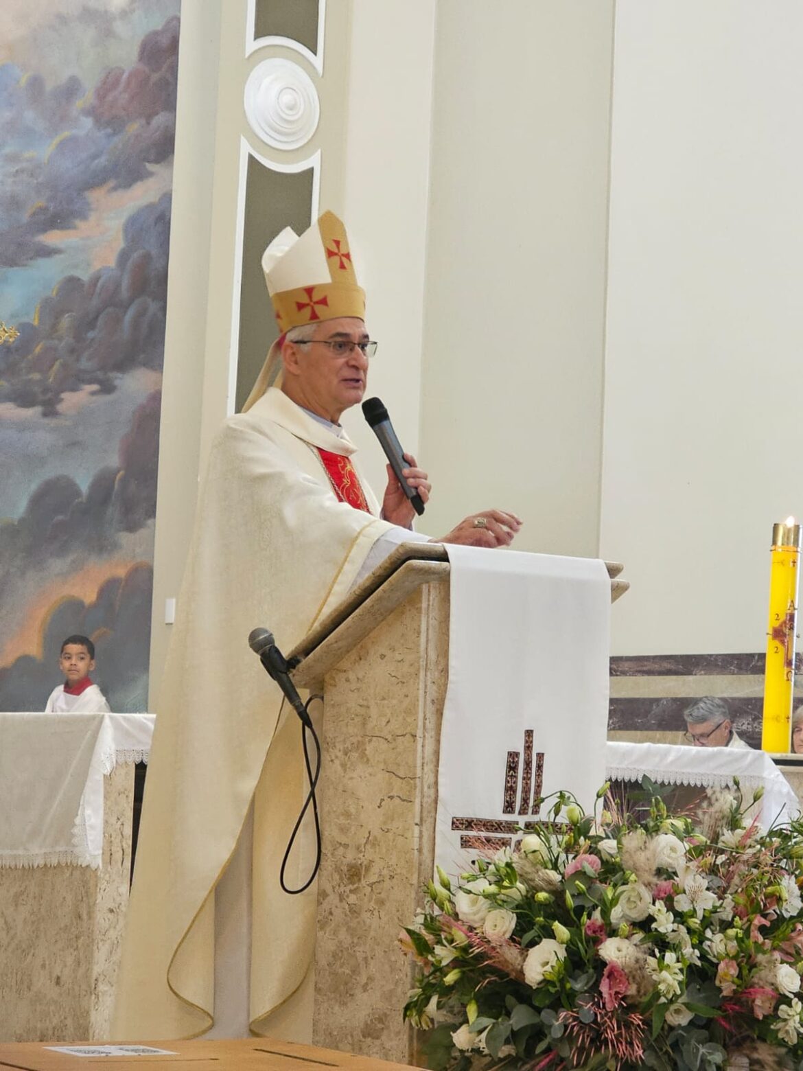 DOM LAURO ABRE NOVENA E INSTITUI MINISTROS