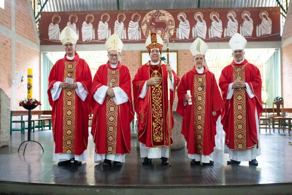 DOM LAURO PARTICIPA DA FESTA DO PADROEIRO DA DIOCESE DE SÃO MATEUS