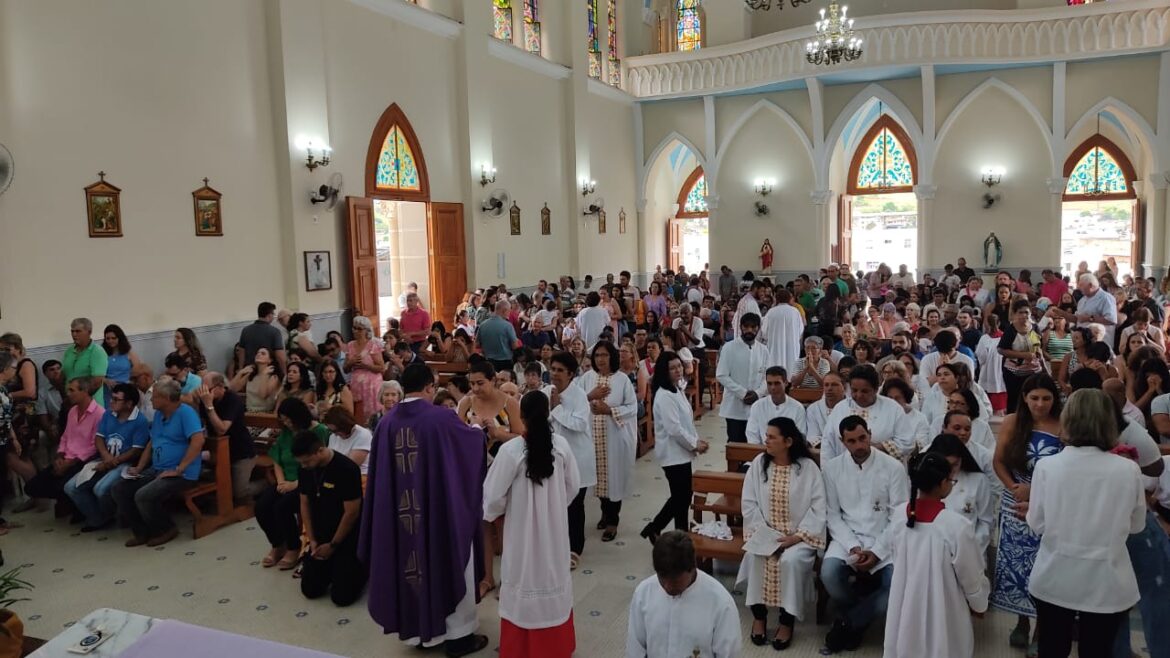 PARÓQUIA NOSSA SENHORA MEDIANEIRA COMEMORA 70 ANOS