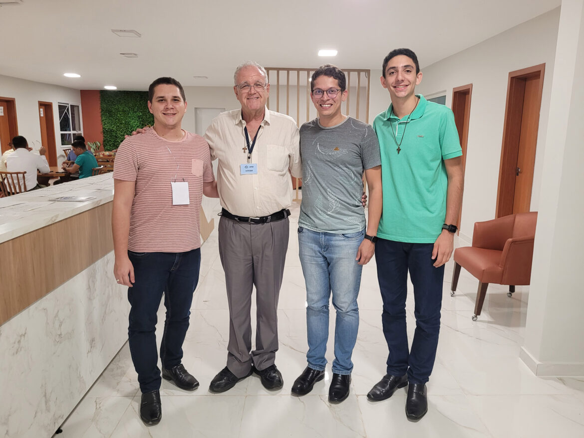 SEMINARISTAS DO 2º ANO DE FILOSOFIA REALIZAM ADI EM BELO HORIZONTE