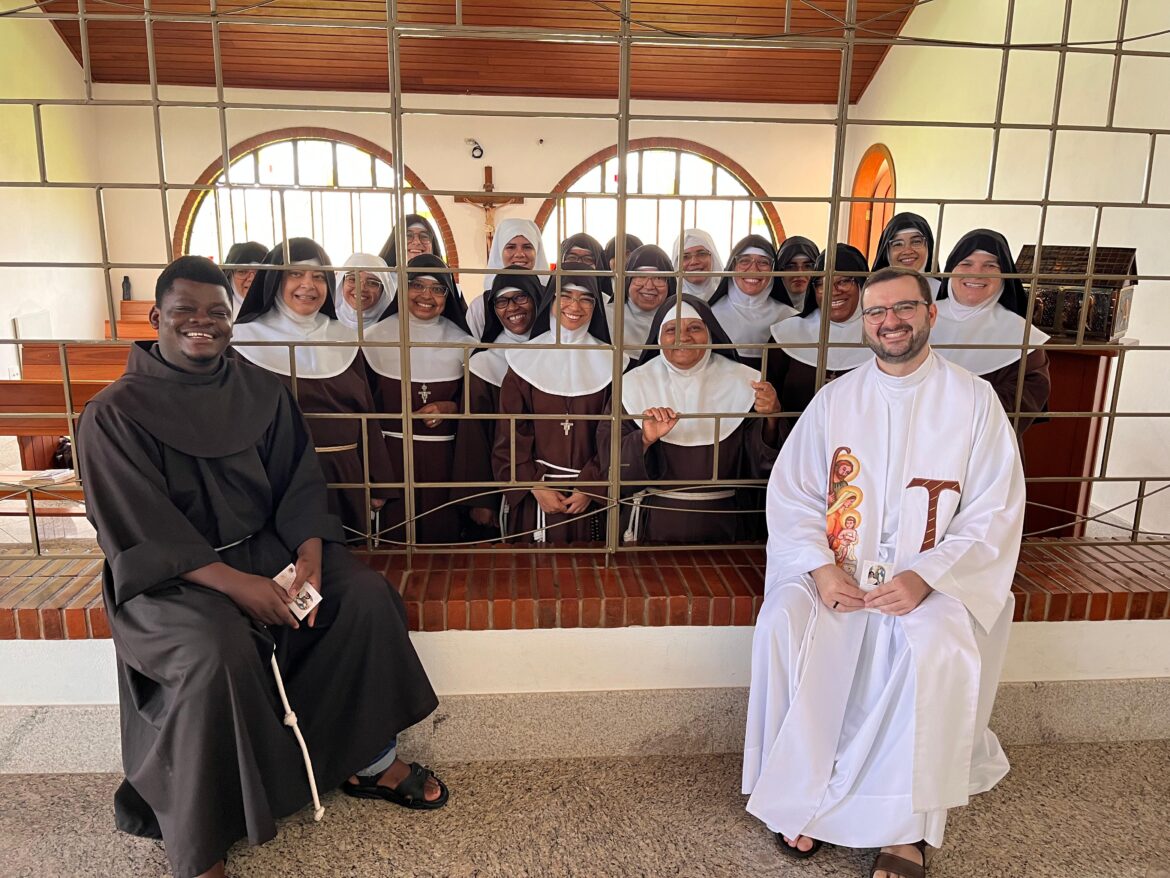 JUBILEU: MADRE MARIA CLARA COMPLETA 25 ANOS DE VIDA RELIGIOSA NA ORDEM DE SANTA CLARA