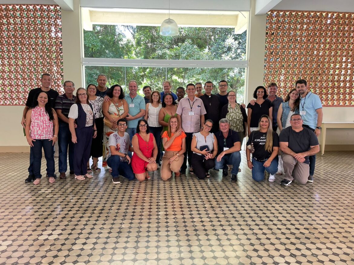 ESCOLA DIACONAL SÃO FILIPE ACOLHE NOVOS CANDIDATOS AO DIACONATO PERMANENTE