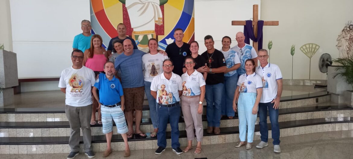 COORDENAÇÃO DIOCESANA DA PASTORAL FAMILIAR SE REÚNE COM REPRESENTANTES DAS ÁREAS PASTORAIS
