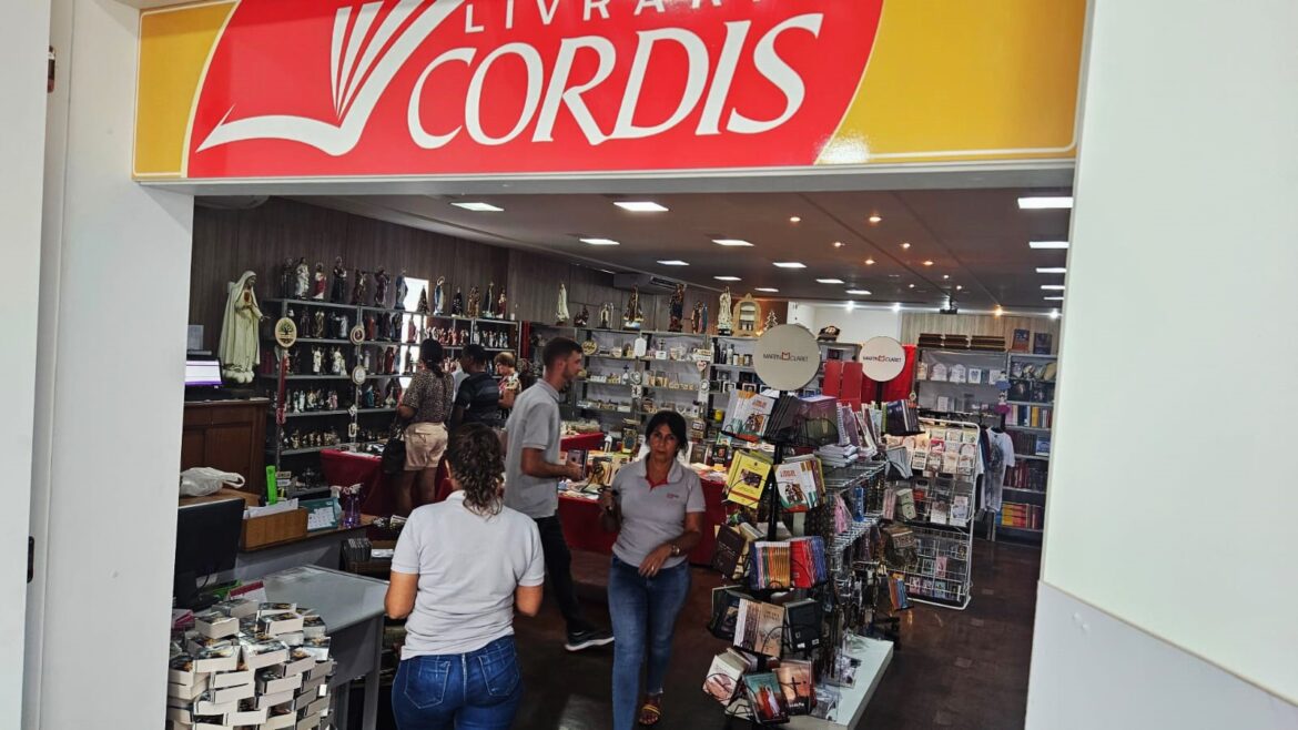 RECONSTRUINDO A LIVRARIA CORDIS