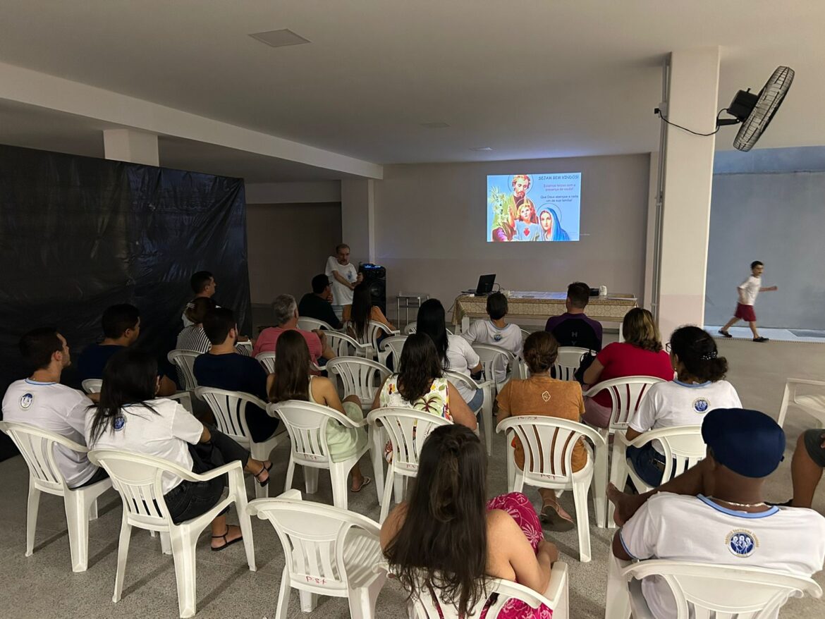IMG-20240517-WA0013 PASTORAL FAMILIAR REALIZA ENCONTRO PARA NOVOS MEMBROS NA PARÓQUIA SANTÍSSIMA TRINDADE
