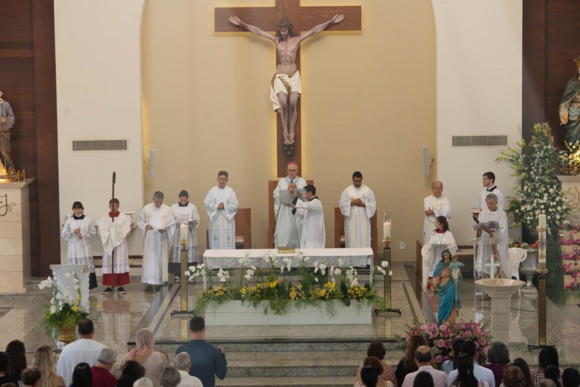 IMG-20240528-WA0067 PARÓQUIA NOSSA SENHORA AUXILIADORA, DE MARILÂNDIA, CELEBRA A FESTA DE SUA PADROEIRA