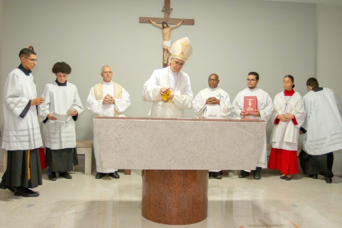 JUL-5335 COMUNIDADE SÃO PEDRO, EM ARACRUZ, CELEBRA DEDICAÇÃO DO TEMPLO E CONSAGRAÇÃO DO ALTAR APÓS AMPLA REFORMA