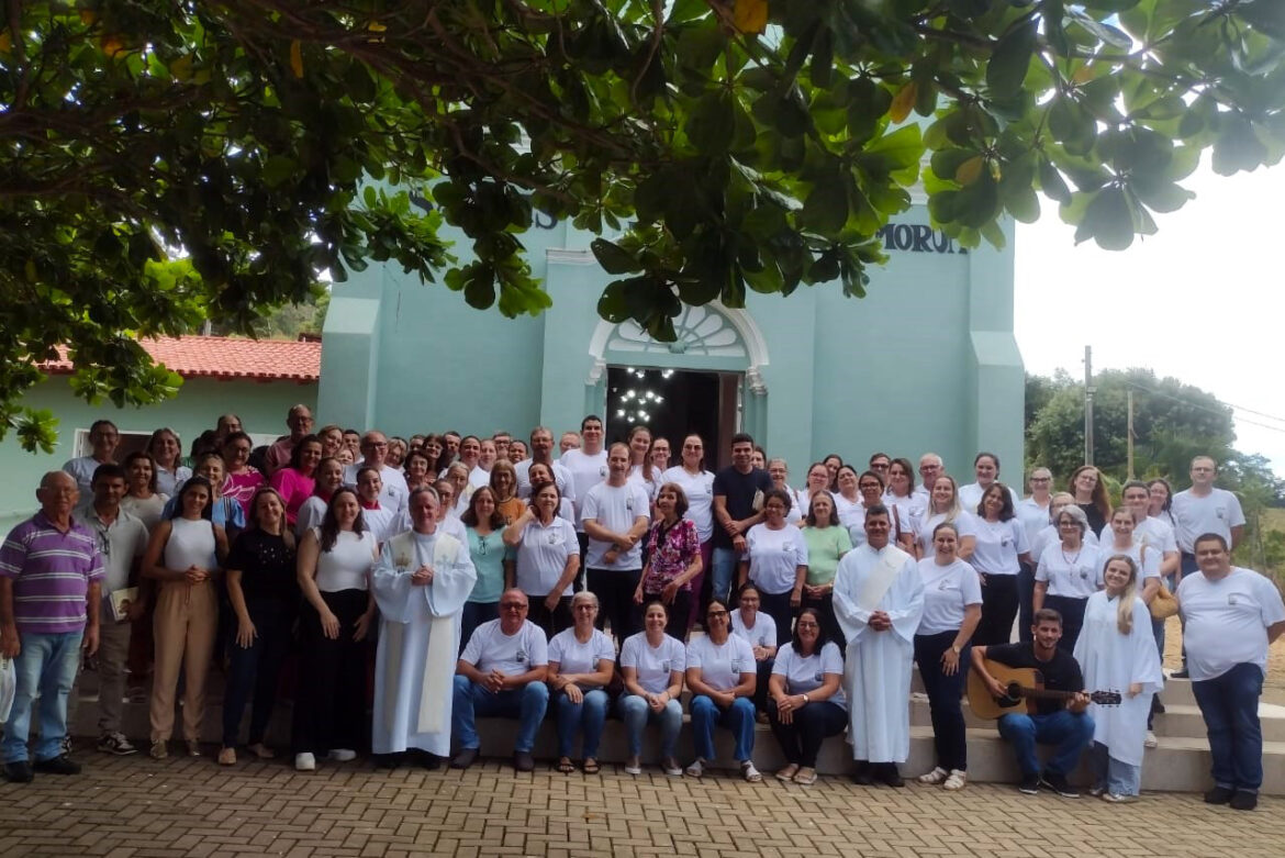 ministros 1 PARÓQUIA SÃO ROQUE REALIZA RETIRO COM MINISTROS LEIGOS