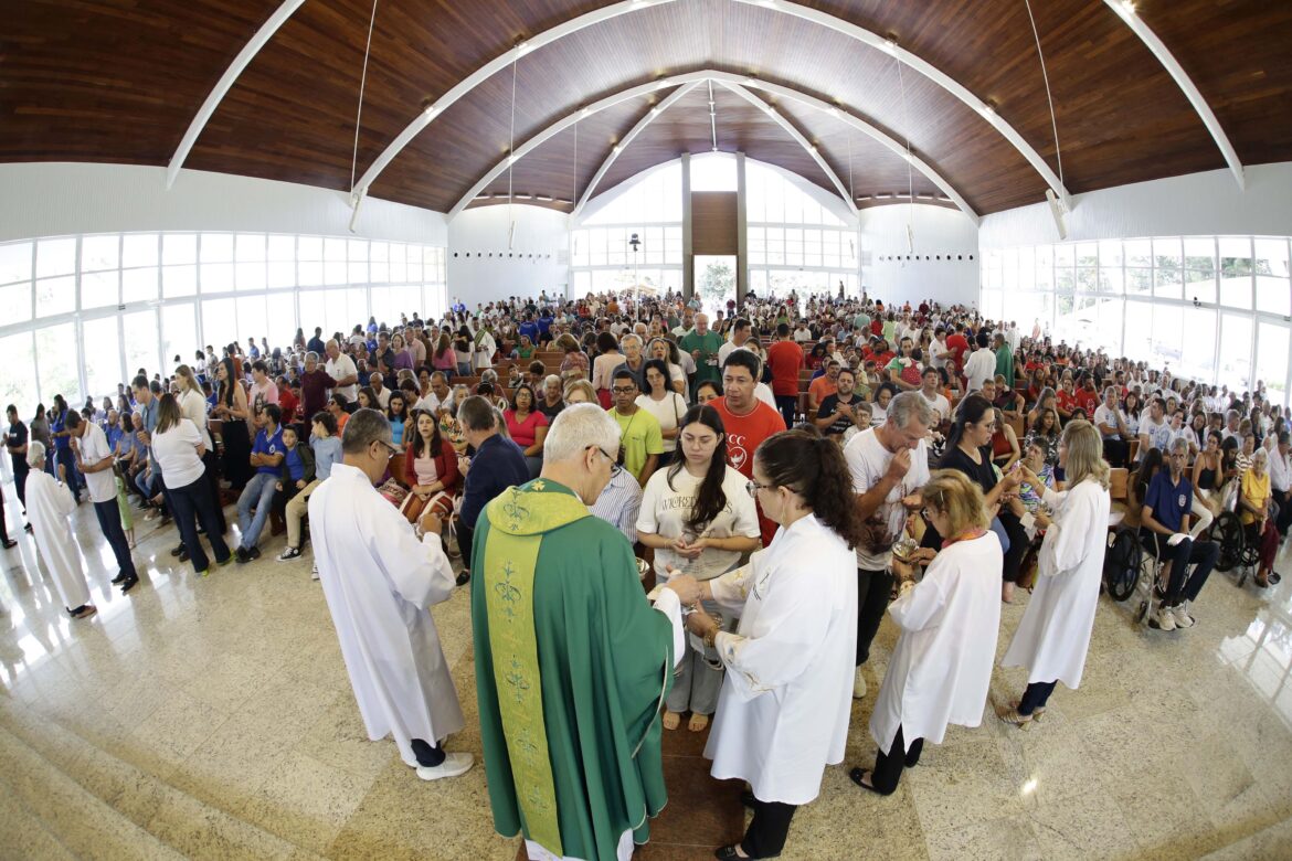 _G209653 SANTUÁRIO ACOLHE ROMARIA DIOCESANA DAS FAMÍLIAS