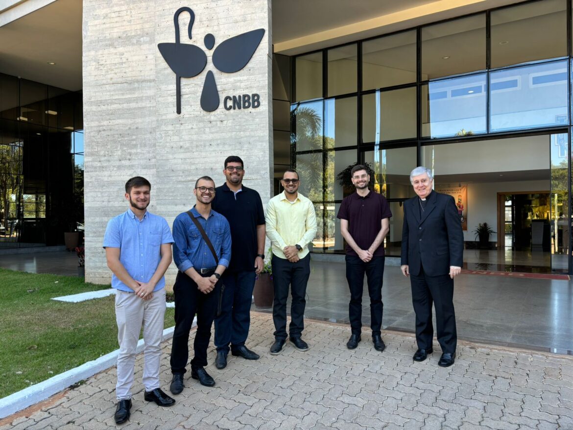 Seminaristas participam do Seminário de Iniciação à Vida Cristã em Brasília (DF)