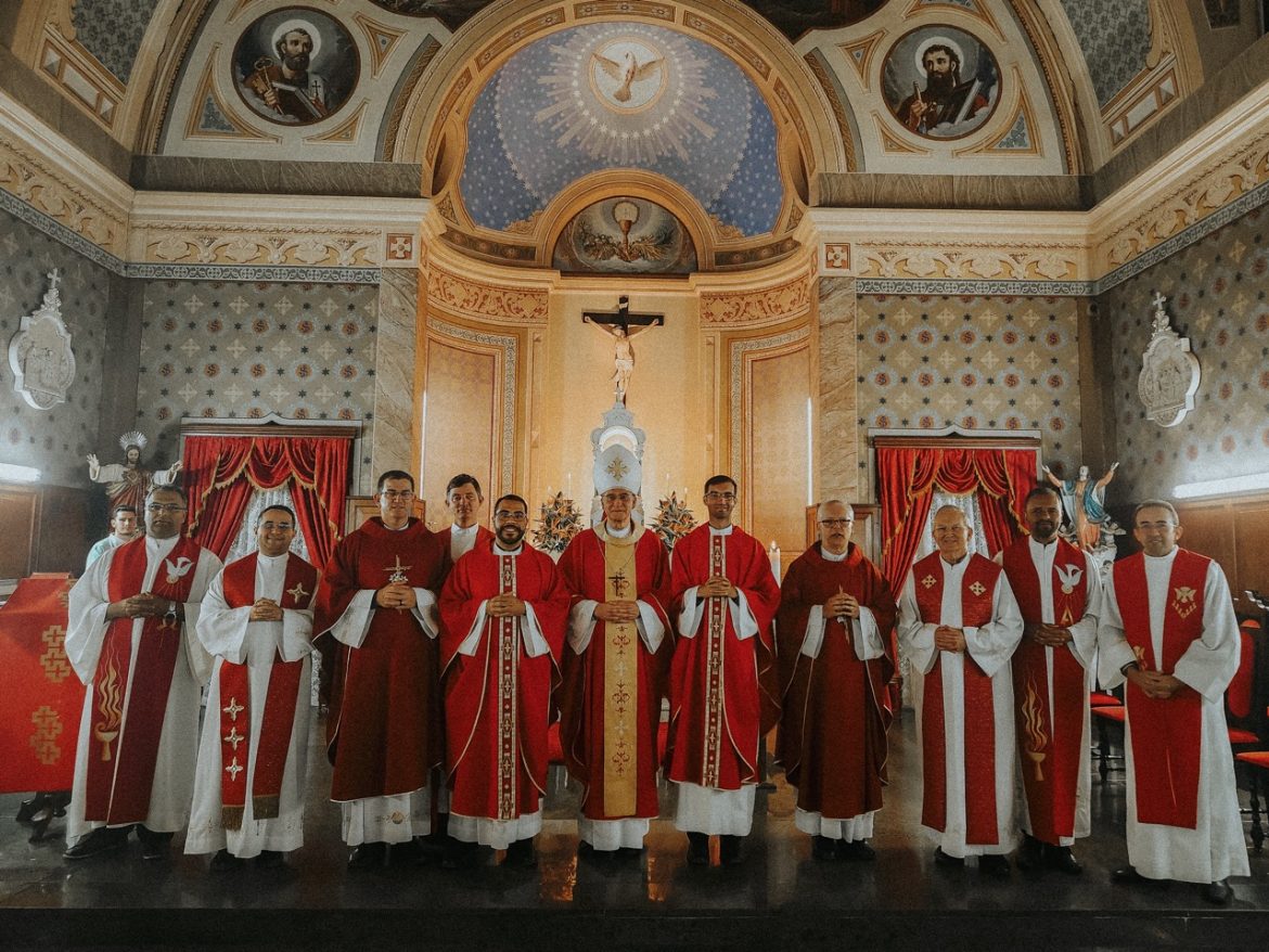 Dom Lauro encerra Tríduo dos 90 anos do Seminário São José em Mariana (MG)