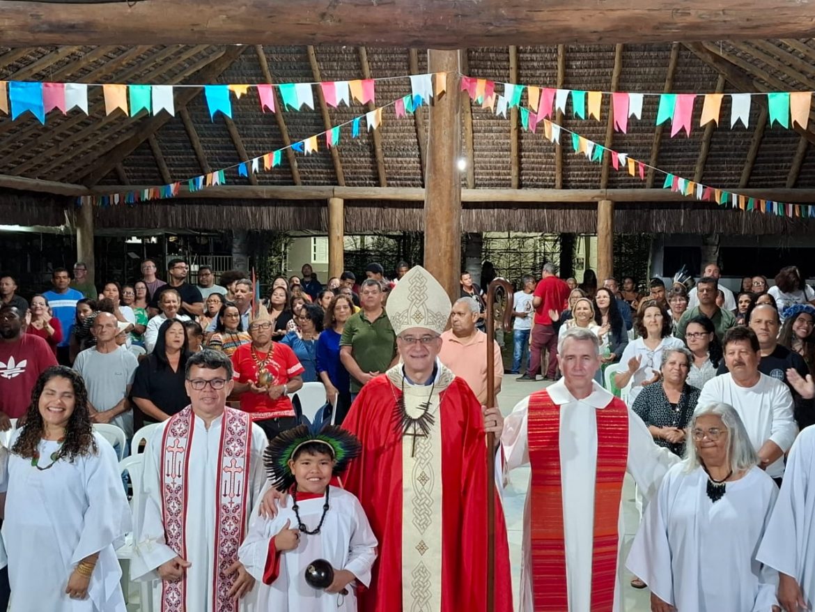 Missa na Aldeia Pau Brasil celebra o Dia Internacional dos Povos Indígenas