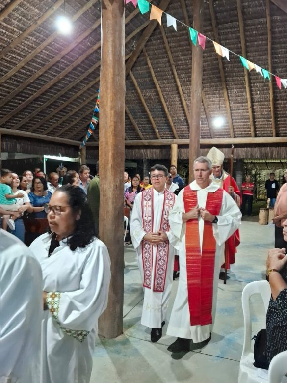 Missa na Aldeia Pau Brasil celebra o Dia Internacional dos Povos Indígenas