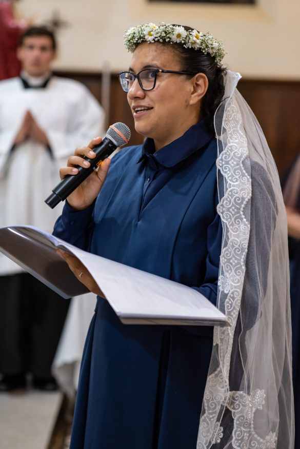 Dom Lauro preside Celebração Eucarística da Primeira Profissão Religiosa da noviça Lorrainy Coradini