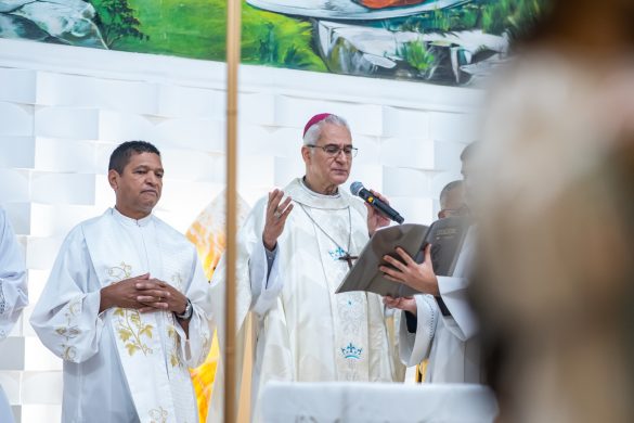 Dom Lauro preside Celebração Eucarística da Primeira Profissão Religiosa da noviça Lorrainy Coradini