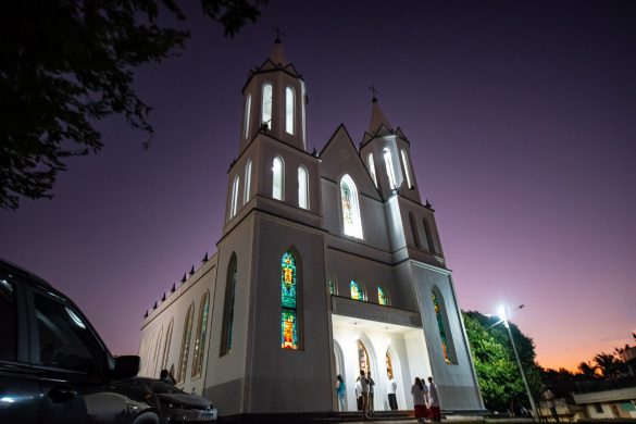 Dom Lauro preside Celebração Eucarística da Primeira Profissão Religiosa da noviça Lorrainy Coradini