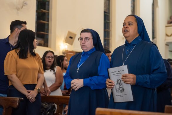 Dom Lauro preside Celebração Eucarística da Primeira Profissão Religiosa da noviça Lorrainy Coradini