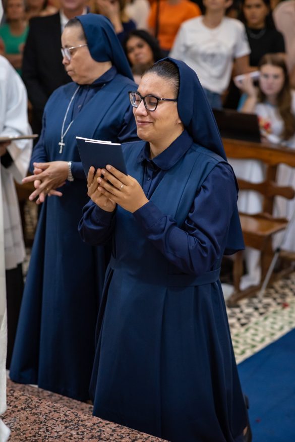 Dom Lauro preside Celebração Eucarística da Primeira Profissão Religiosa da noviça Lorrainy Coradini