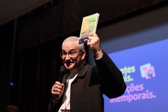 Dom Lauro participa da Jornada Pastoral Pedagógica dos Maristas