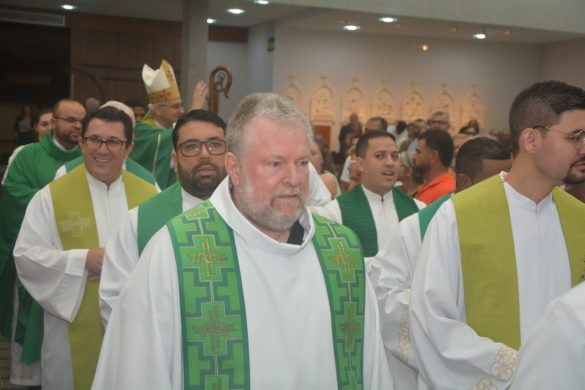 D. Lauro a Pe. Marciel: “Continue a oferecer ao povo o verdadeiro Pão do céu”