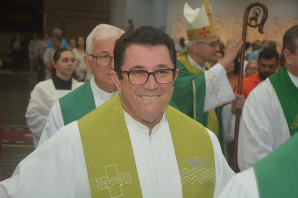D. Lauro a Pe. Marciel: “Continue a oferecer ao povo o verdadeiro Pão do céu”
