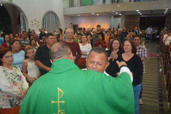 D. Lauro a Pe. Marciel: “Continue a oferecer ao povo o verdadeiro Pão do céu”