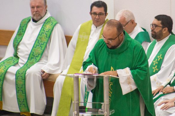 D. Lauro a Pe. Marciel: “Continue a oferecer ao povo o verdadeiro Pão do céu”